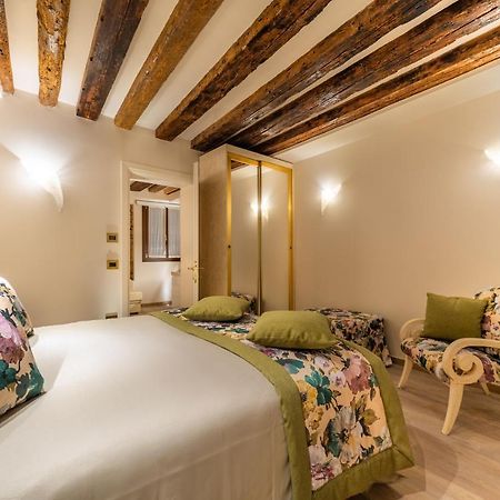 Nike Appartamenti Venesia Bagian luar foto